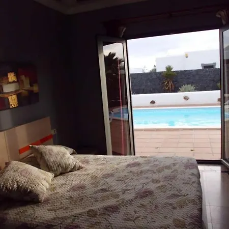 Playa Blanca Sleeps 4 Pool Wifi *