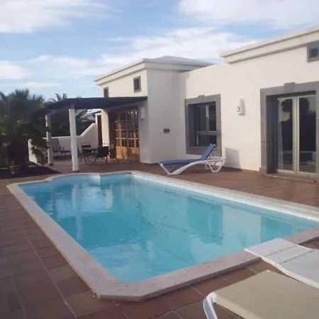 Playa Blanca Sleeps 4 Pool Wifi * Playa Blanca (Lanzarote)