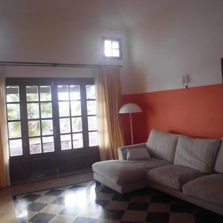 Playa Blanca Sleeps 4 Pool Wifi Villa Playa Blanca (Lanzarote)
